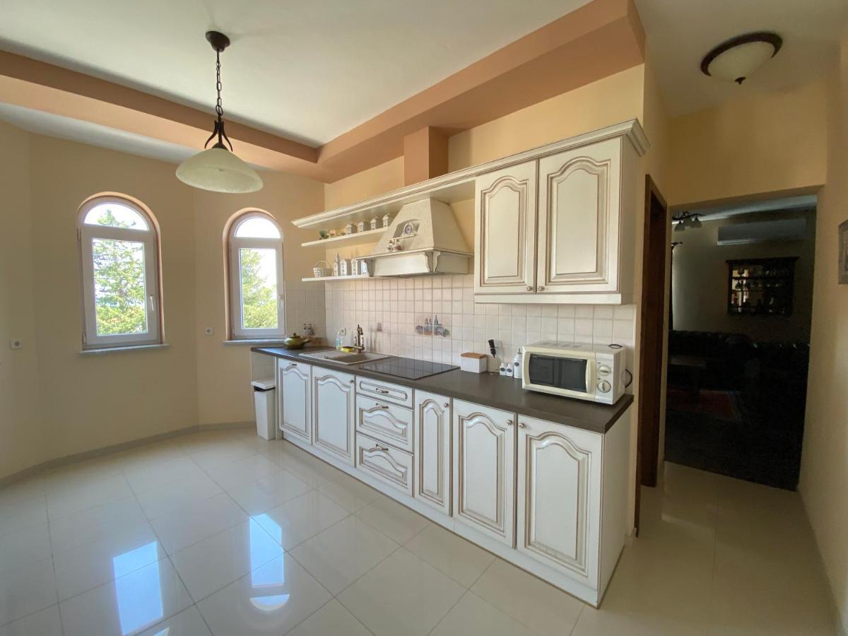 Apartments Villa Lora Kraj  Eksteriør billede