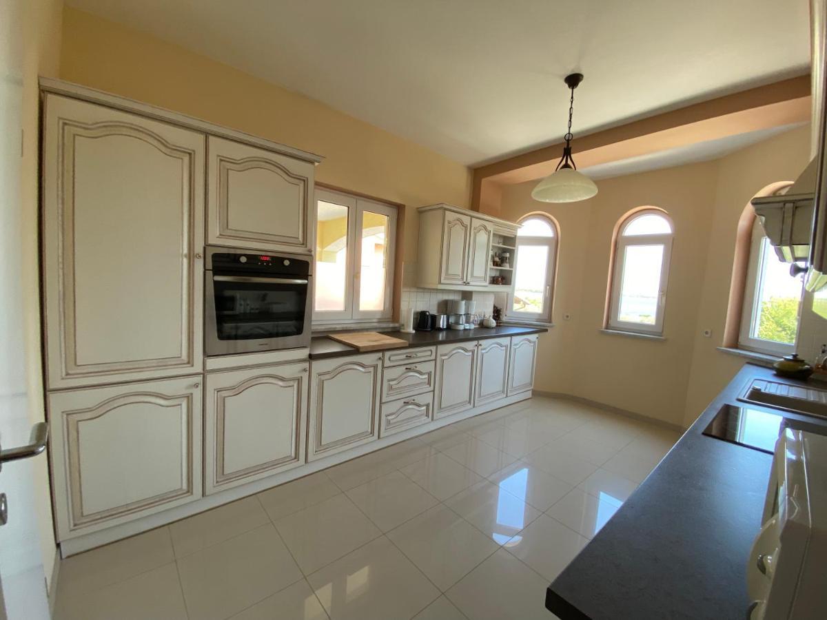 Apartments Villa Lora Kraj  Eksteriør billede