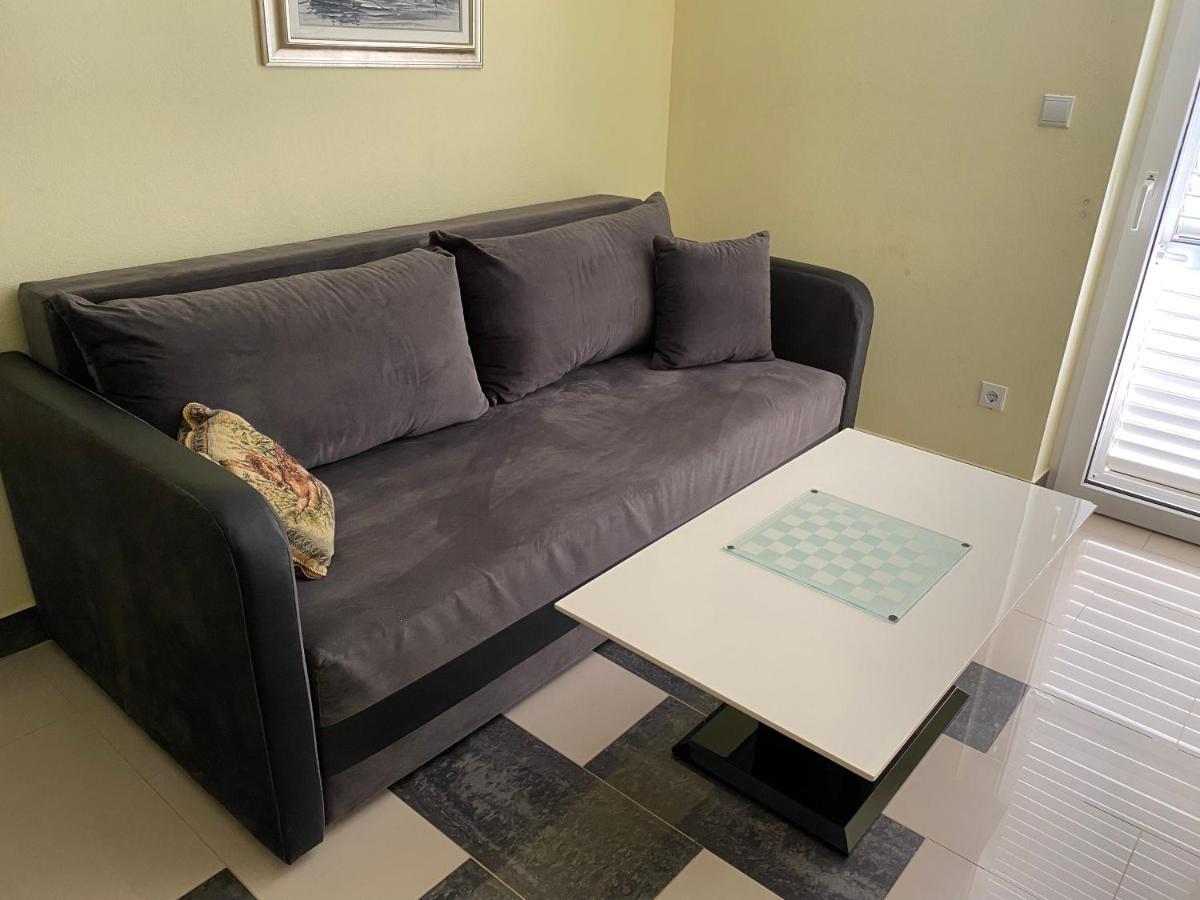 Apartments Villa Lora Kraj  Eksteriør billede