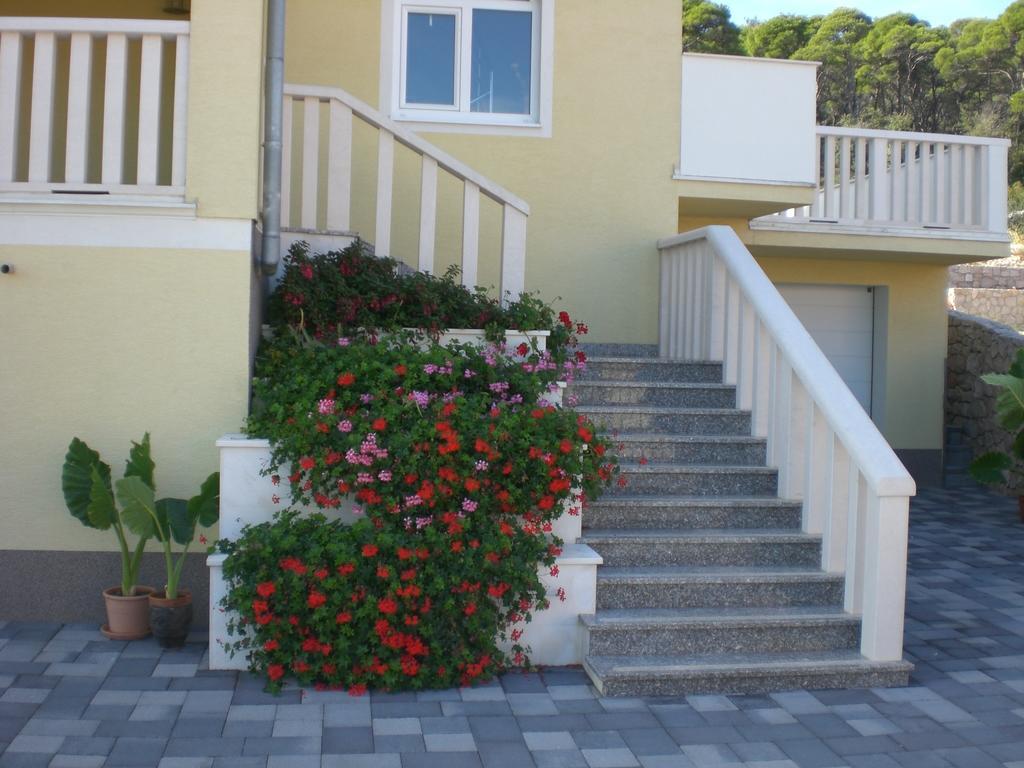 Apartments Villa Lora Kraj  Eksteriør billede